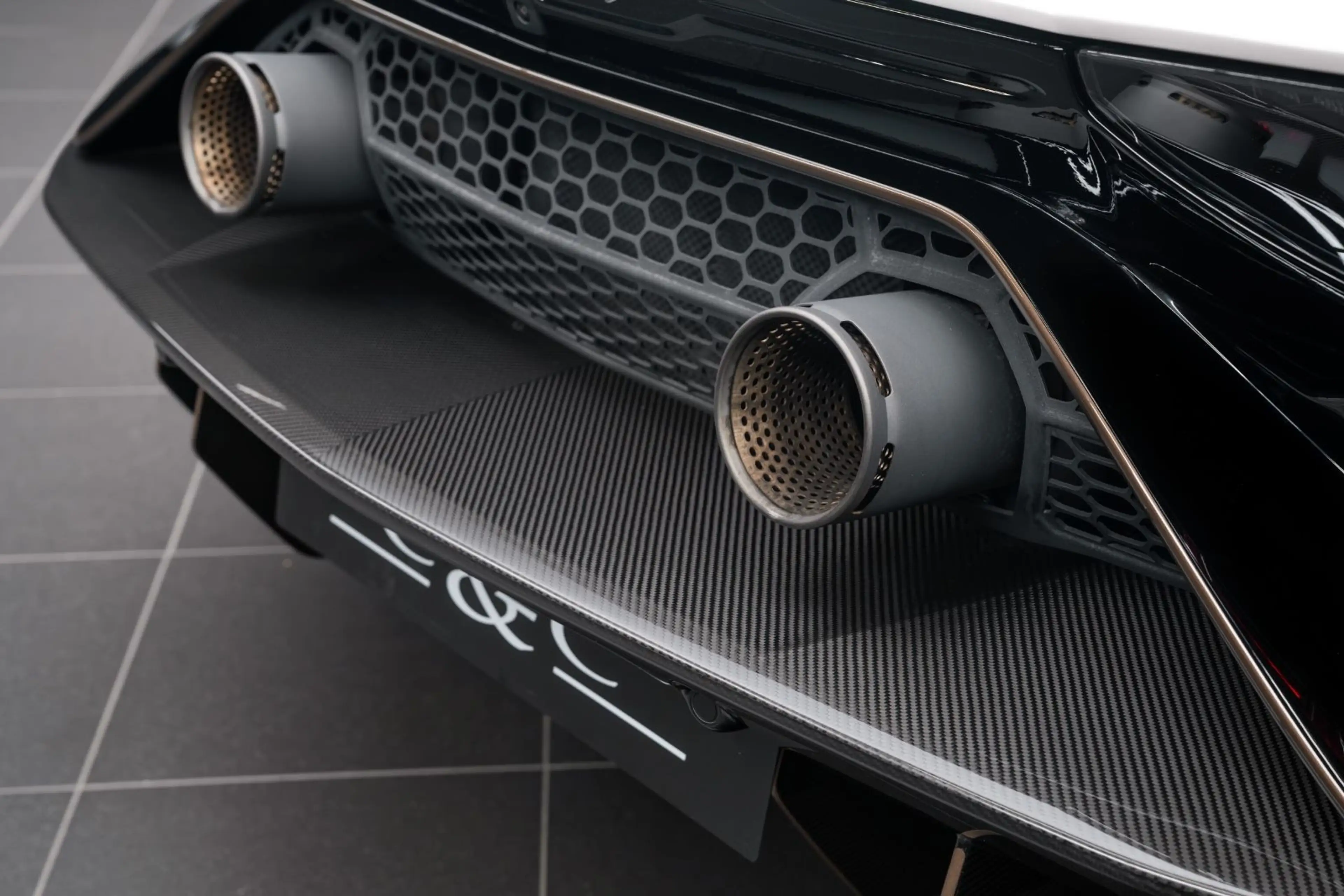 Lamborghini Aventador Ultimae/KAMERA/CARBON/GARANTIE 05/27 — photo 12