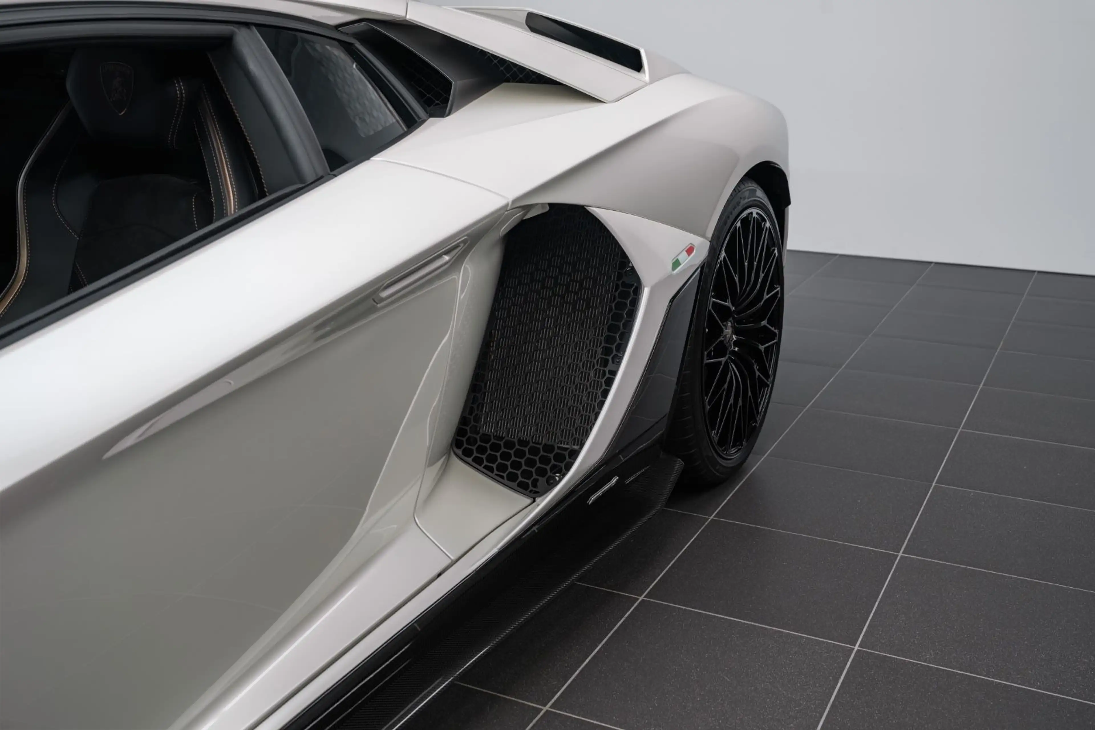 Lamborghini Aventador Ultimae/KAMERA/CARBON/GARANTIE 05/27 — photo 8