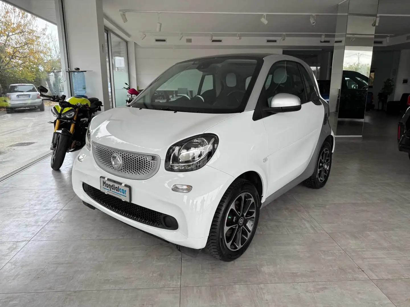 smart forTwo 70 1.0 twinamic Passion Bianco - 1