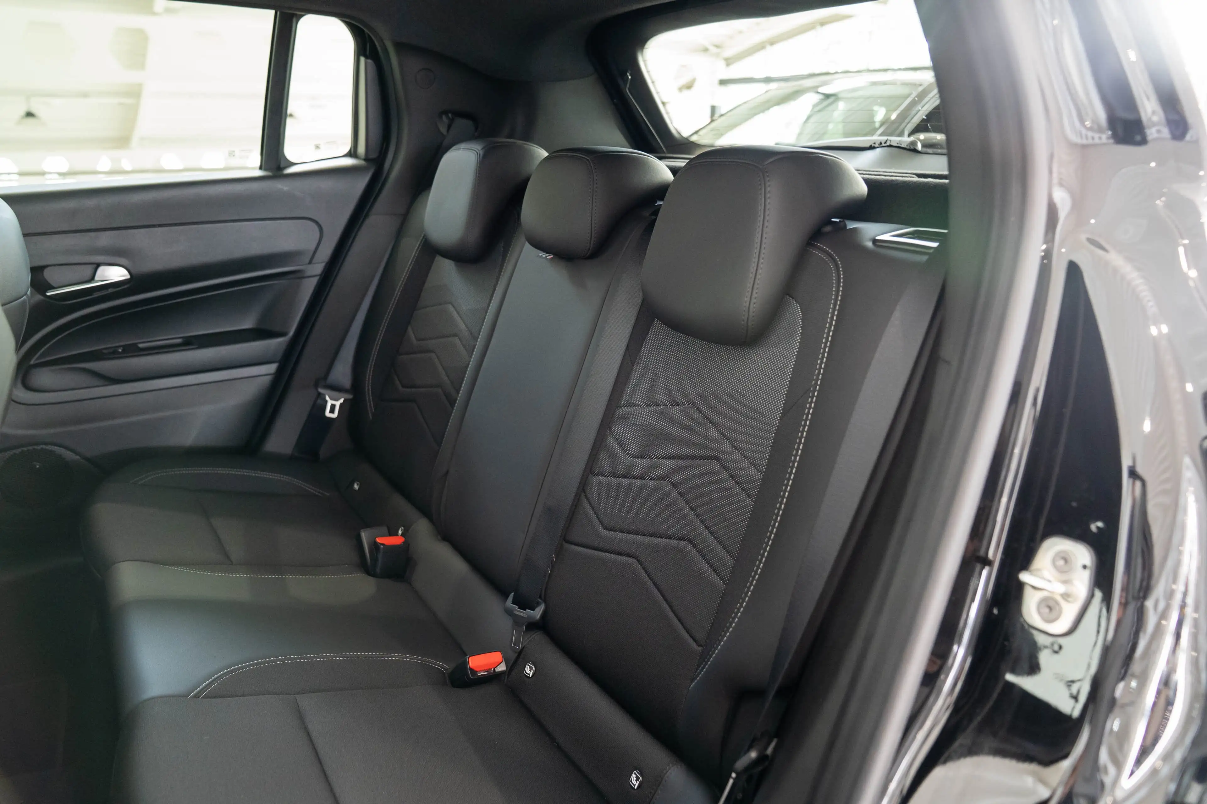 Jeep Avenger 1.2 e-Hybrid Summit | Tot 8 Jaar Garantie | Naviga — photo 15