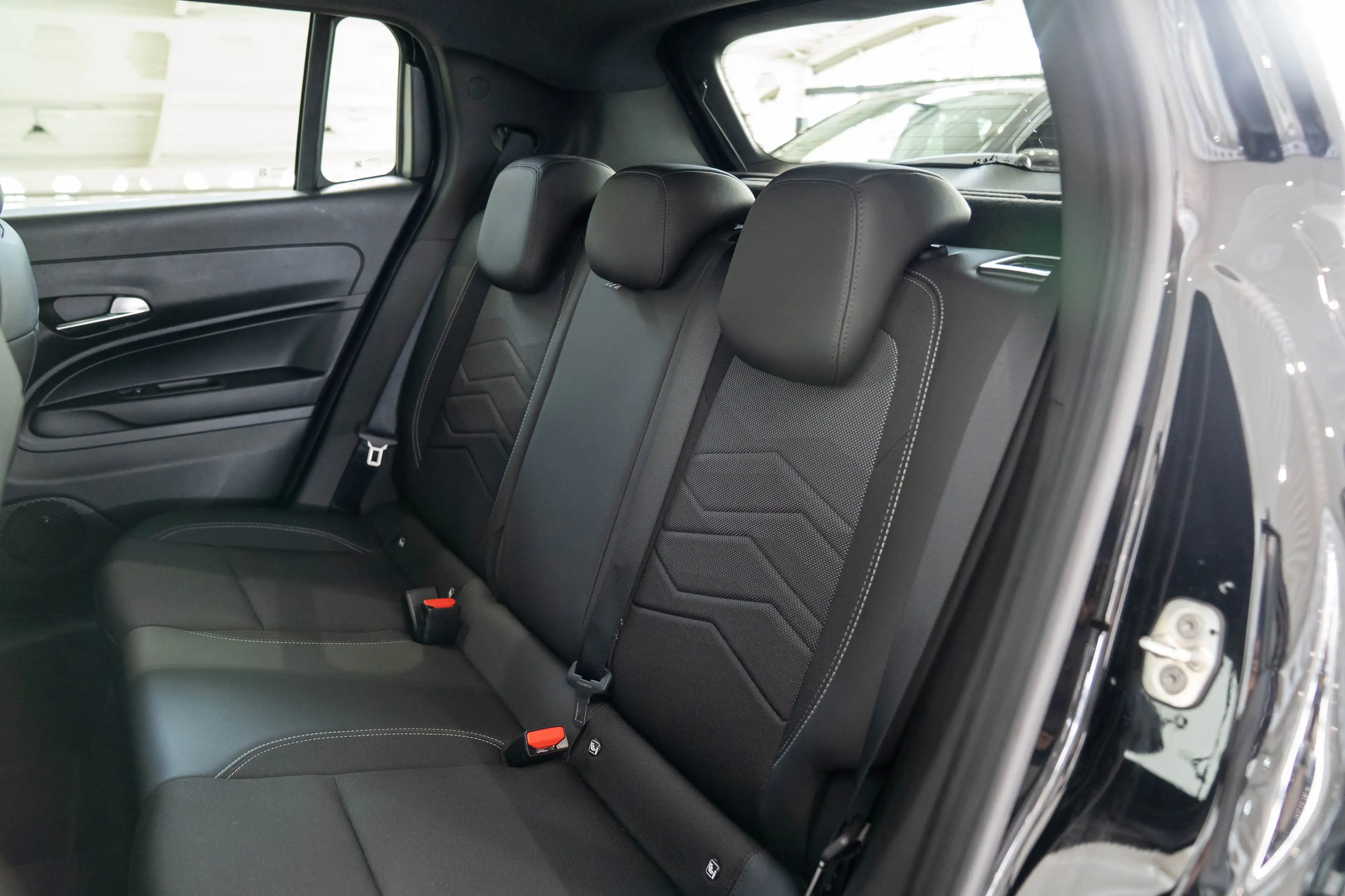 Jeep Avenger 1.2 e-Hybrid Summit | Tot 8 Jaar Garantie | Naviga — photo 14