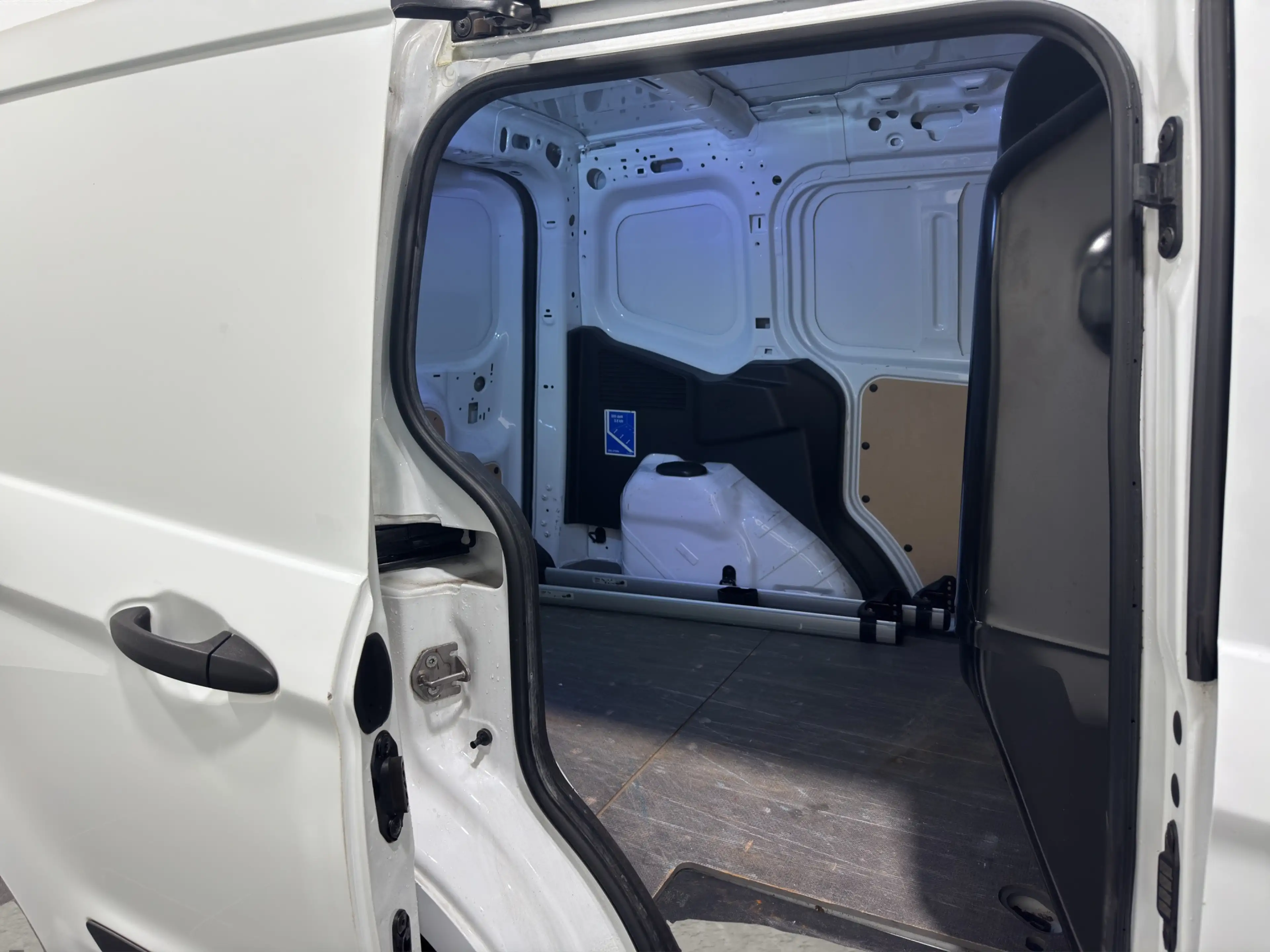 Ford Transit Courier 1.5TDCI *MwSt*PDC*BLUETOOTH*KLIMA — photo 15