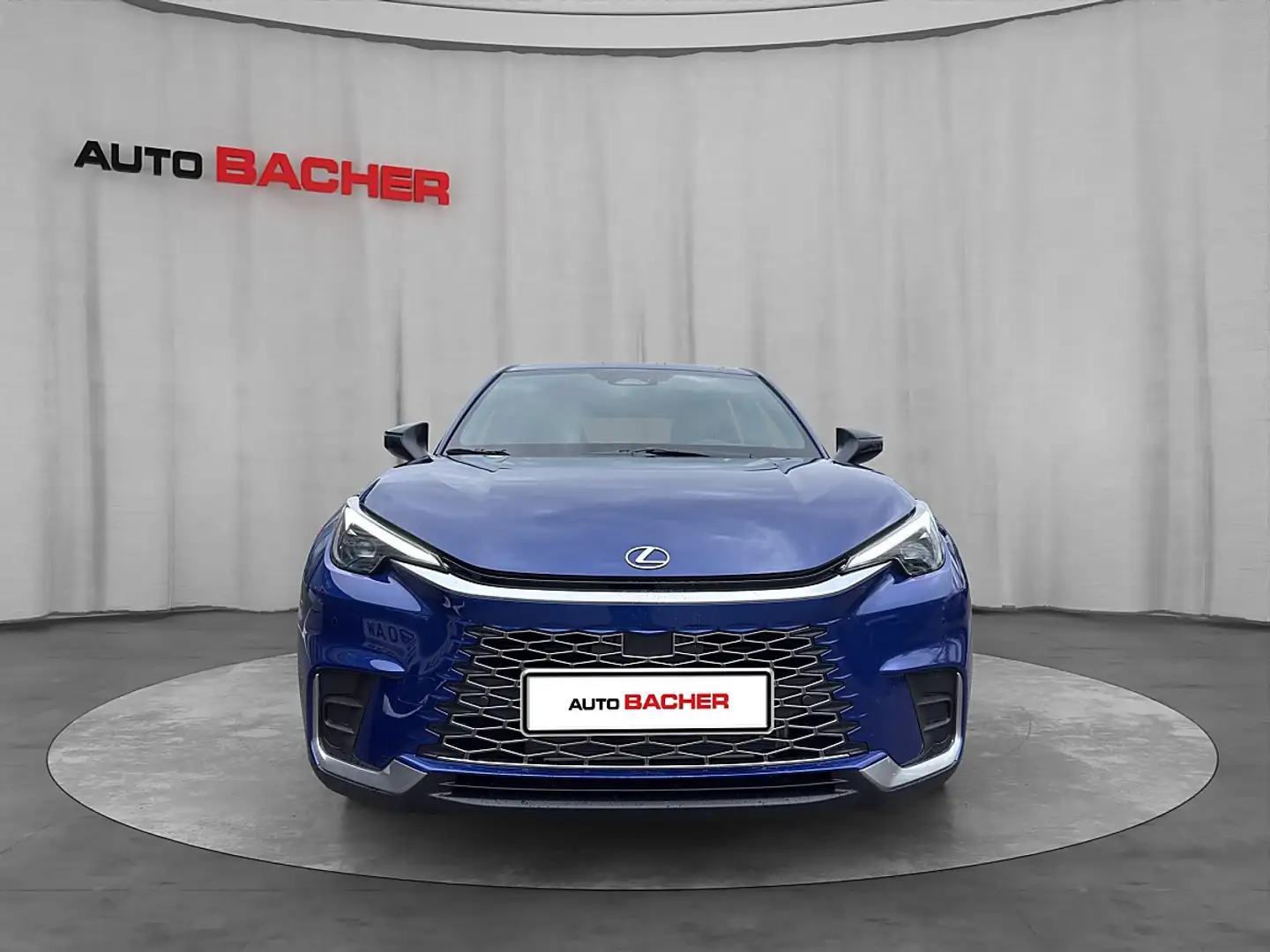 Lexus LBX Elegant Black 136PS Blau - 2