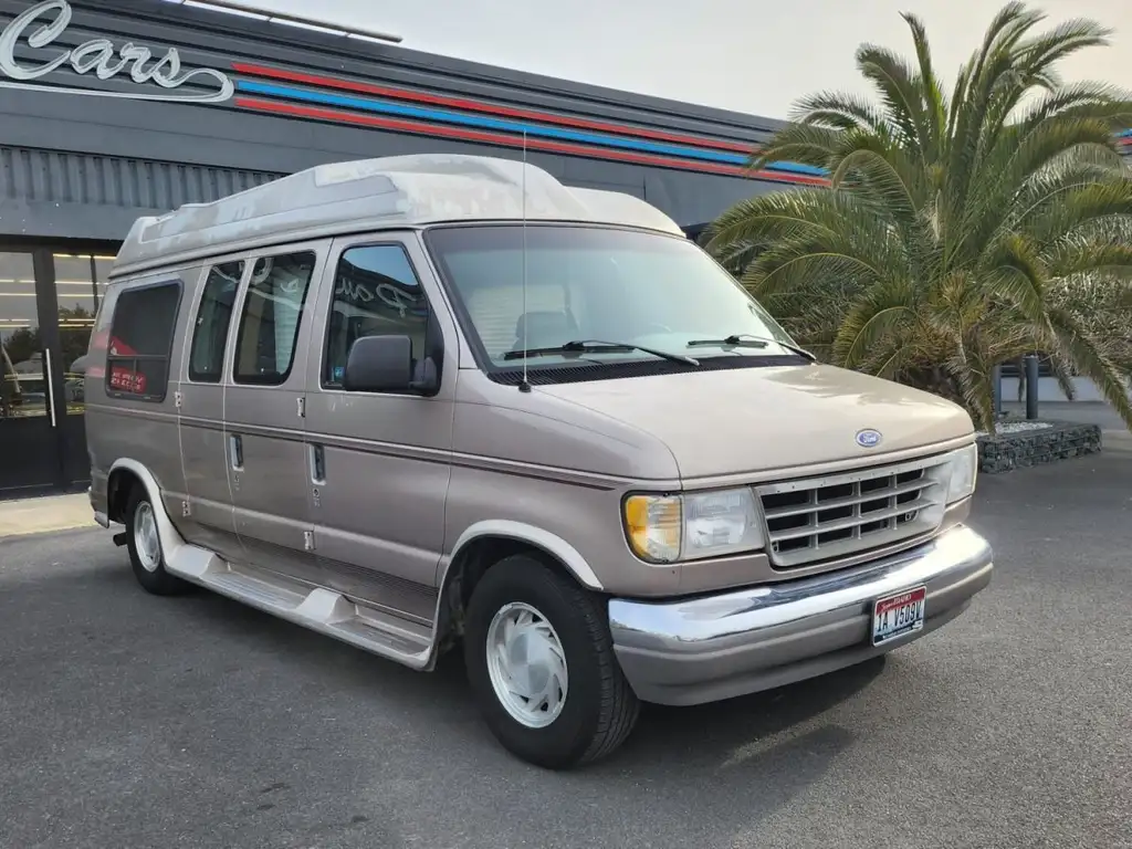 Ford Econoline 1995 из Европы — купить под ключ