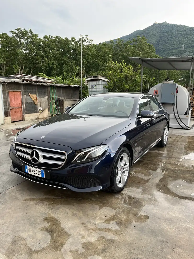 Mercedes-Benz E 220 d Business Sport auto - 1