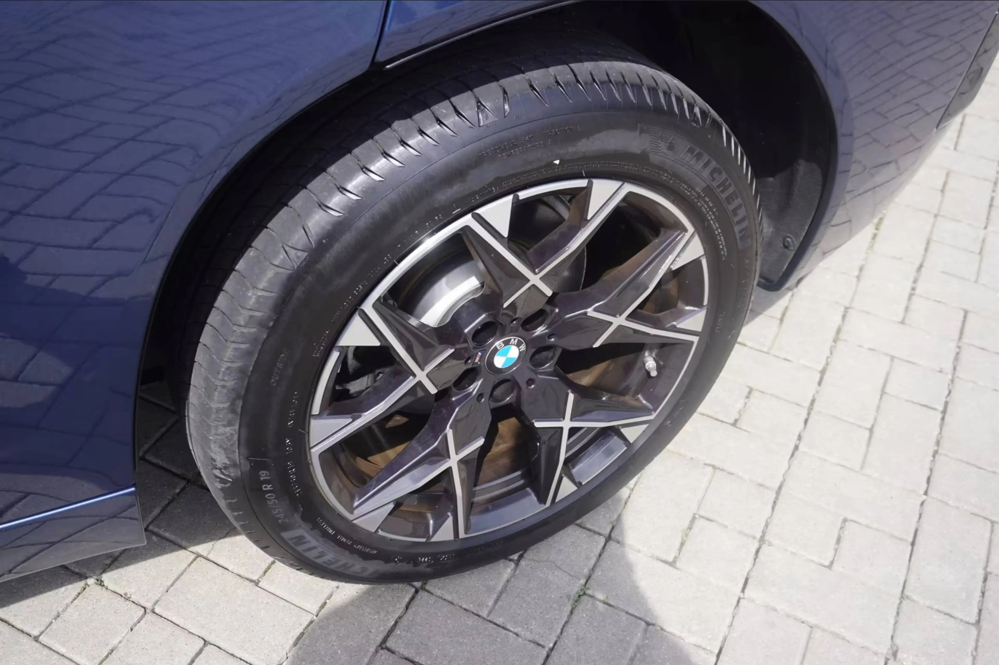 BMW X3 20 xDrive M Sport — photo 4