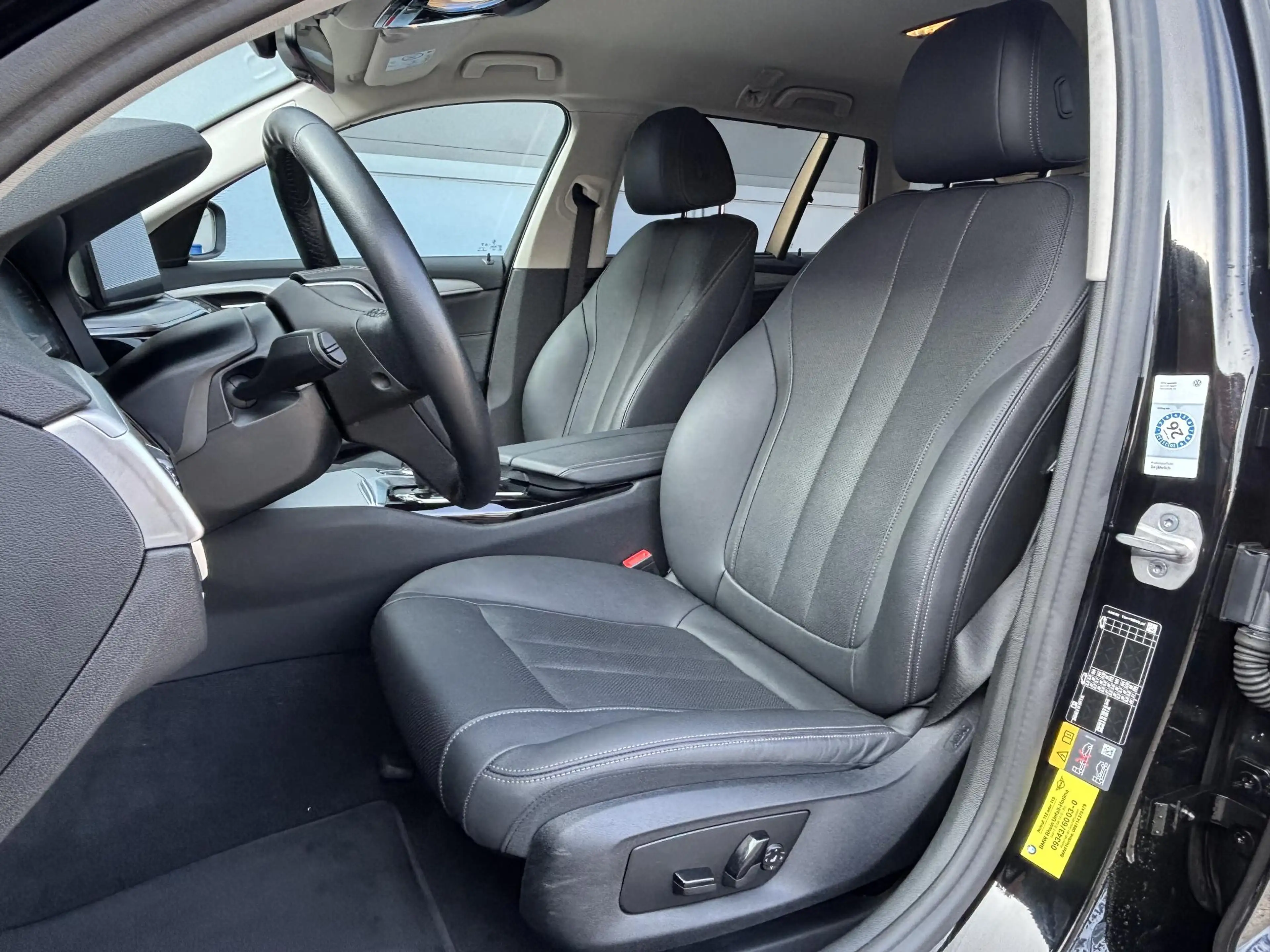 BMW 530 5-serie Touring 5 Serie Touring 530e xDrive Execut — photo 5