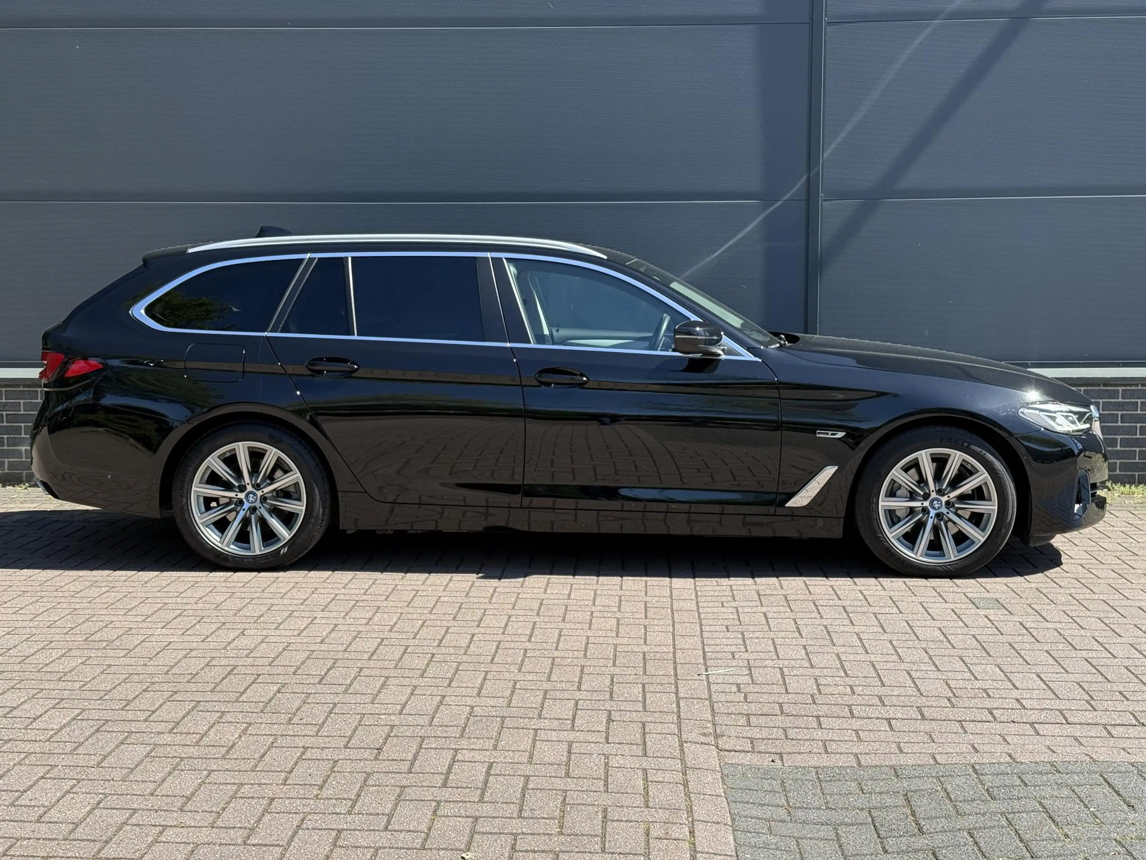 BMW 530 5-serie Touring 5 Serie Touring 530e xDrive Execut — photo 7