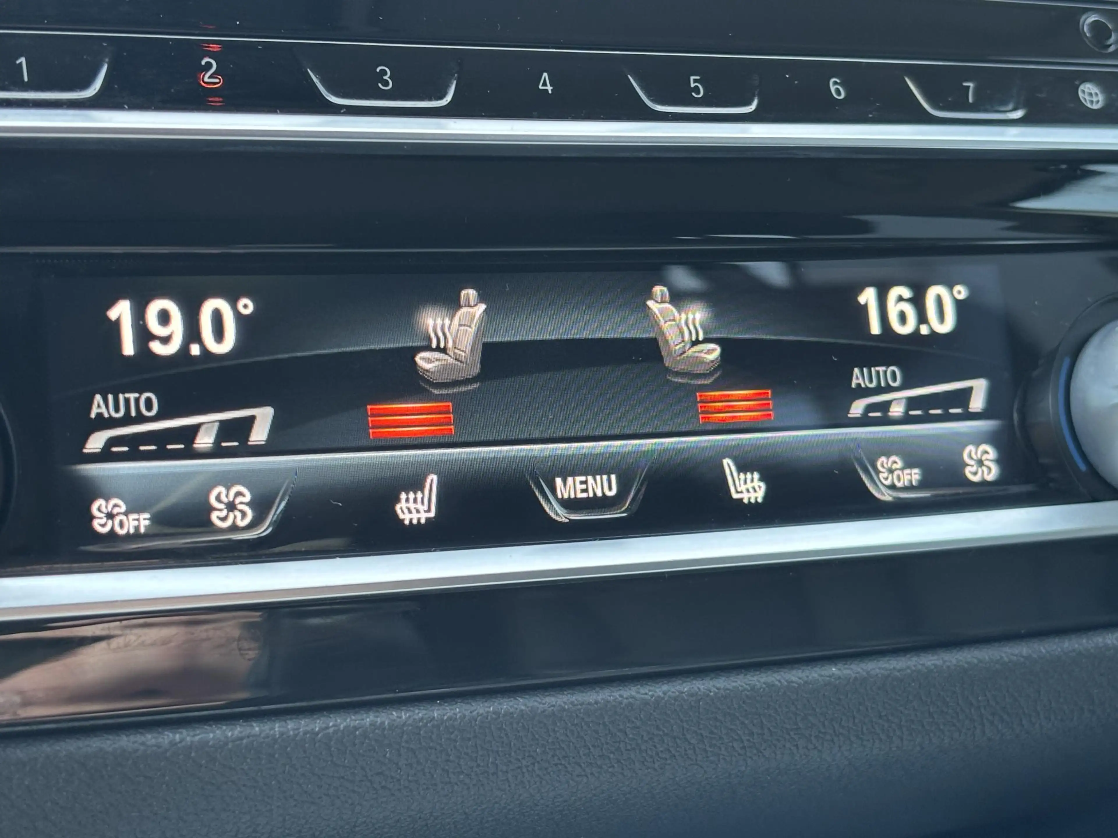 BMW 530 5-serie Touring 5 Serie Touring 530e xDrive Execut — photo 4