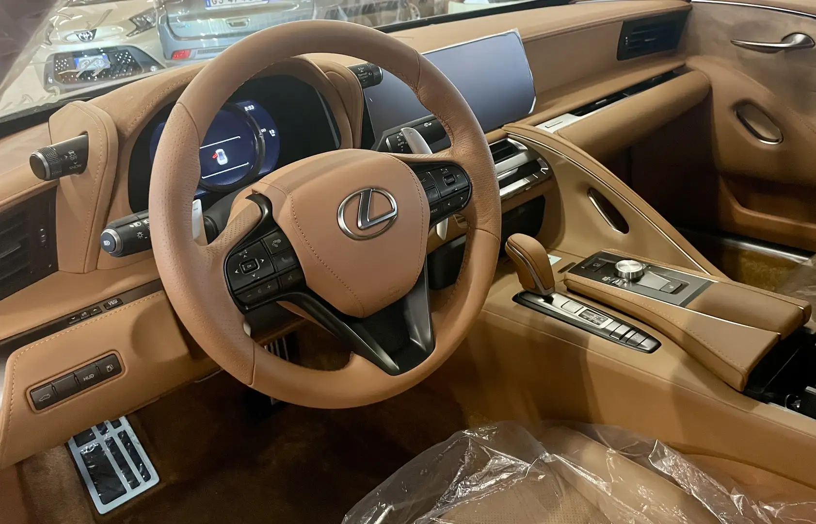 Lexus LC 500h 3.5 Luxury hybrid auto - 2