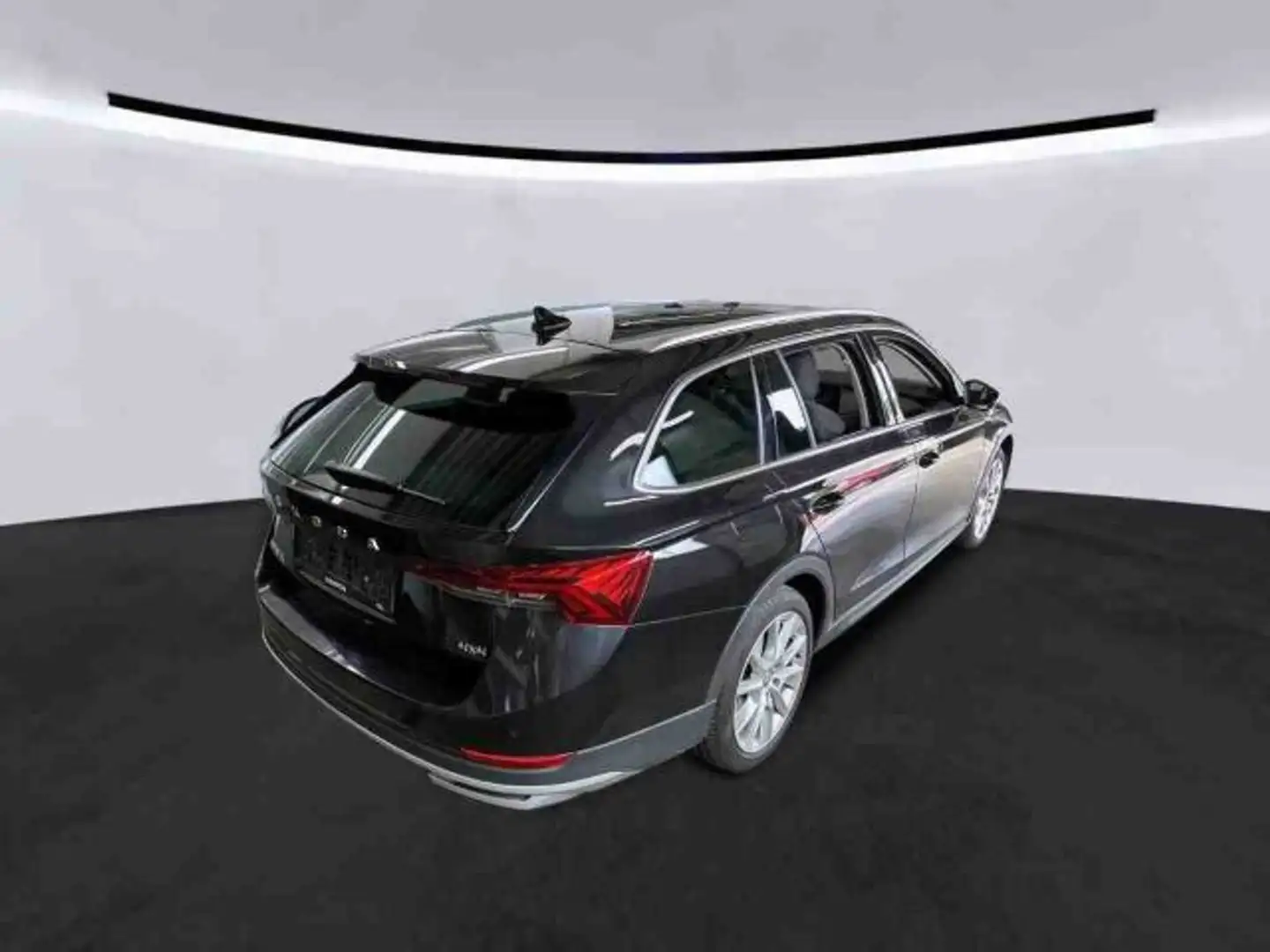Skoda Octavia Combi Scout 2.0 TDI DSG 4x4 MATRIX NAVI Zwart - 2