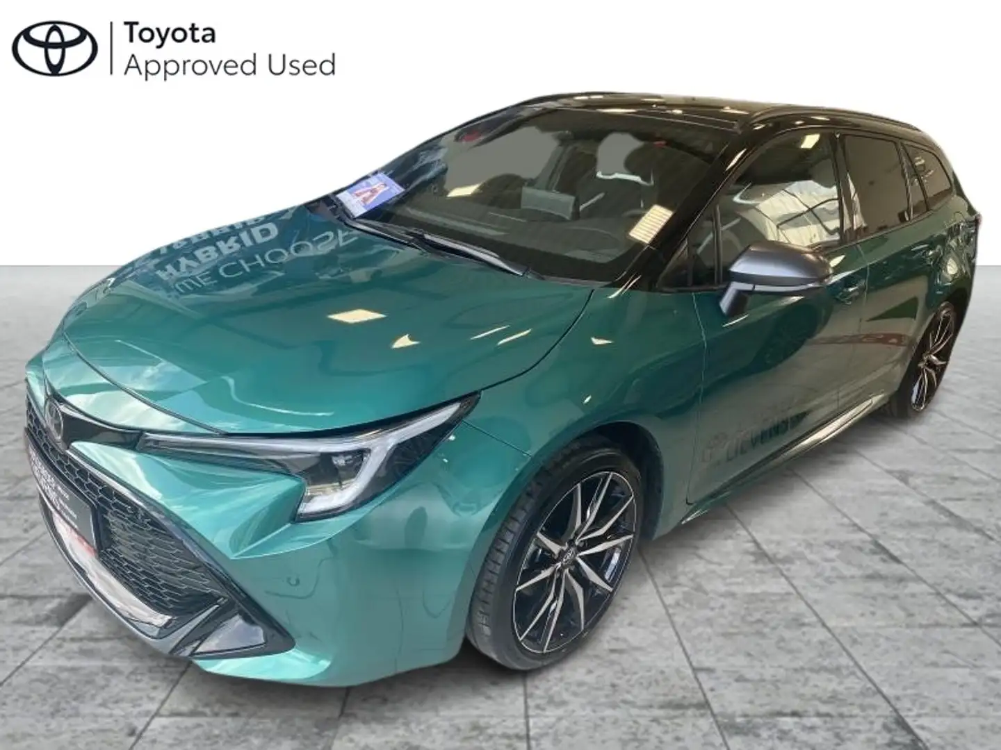Toyota Corolla Touring Sport 1.8 HYB + Tech P Groen - 1