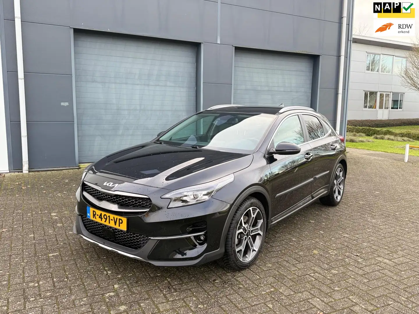 Kia XCeed 1.0 T-GDi DynamicPlusLine 2022 Schwarz - 1