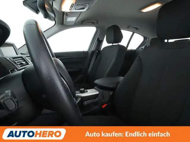 BMW 1 Series view 10