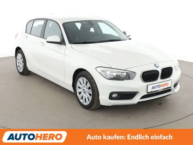 BMW 1 Series view 8