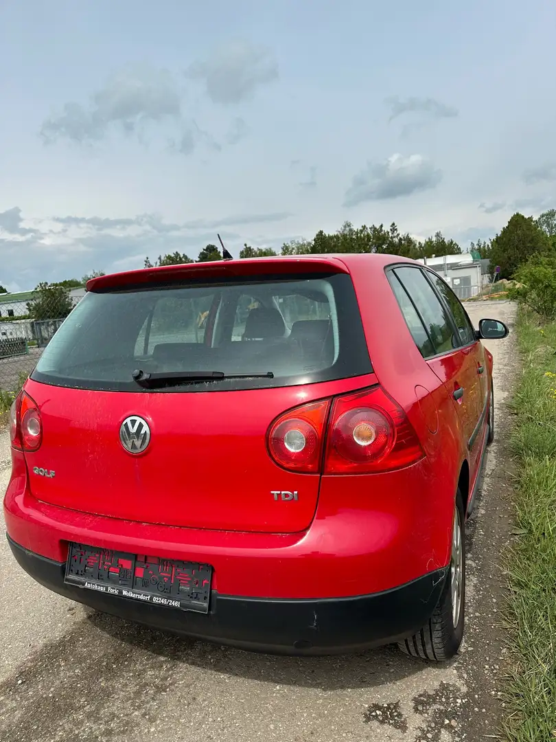Volkswagen Golf Trendline 1,9 TDi Rot - 1