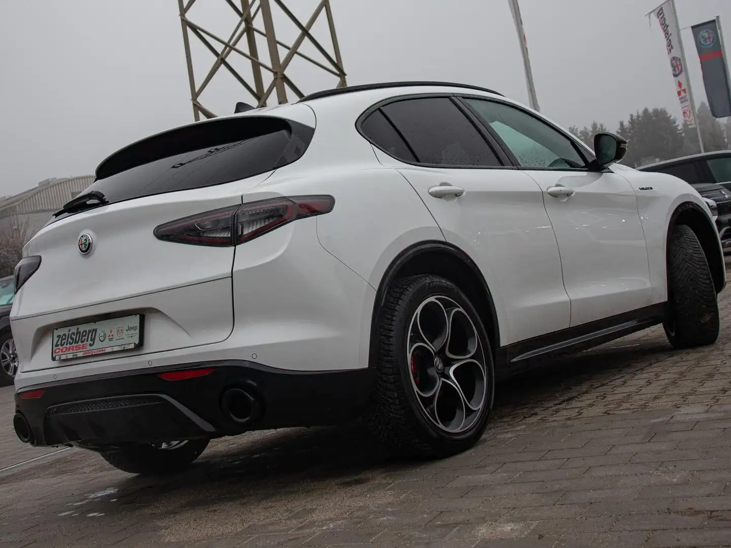 Alfa Romeo Stelvio Veloce 2.2 Q4 AT8 vom AR Vertragshändler Weiß - 2