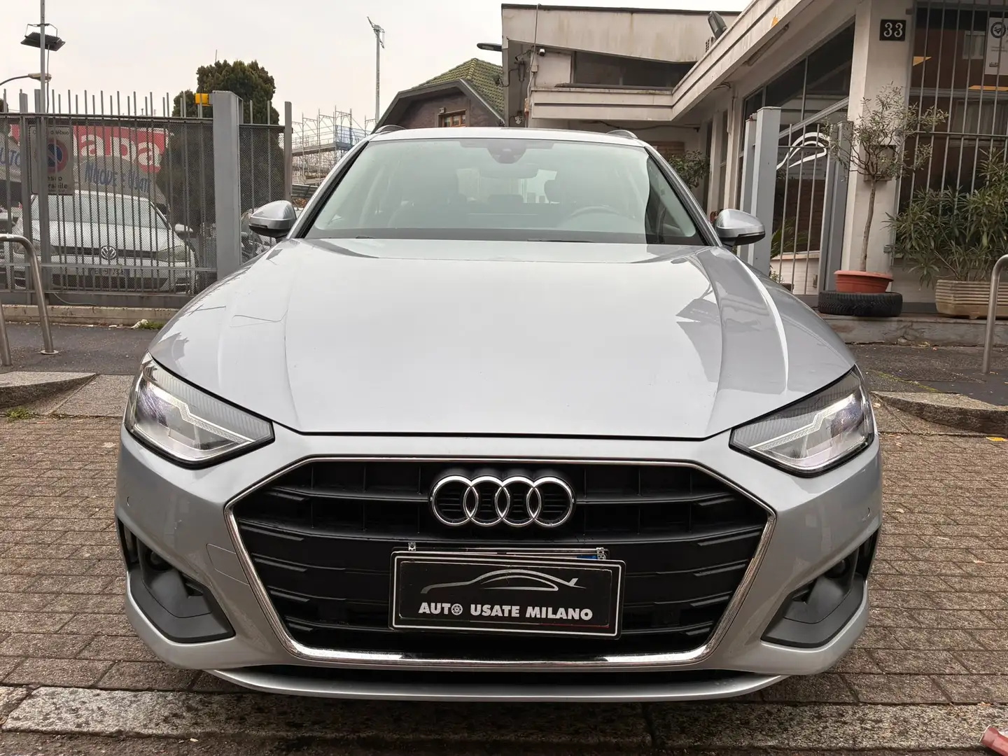 Audi A4 A4 35! 2.0 TURBO BENZINA DA 150cv s-tronic Grigio - 2