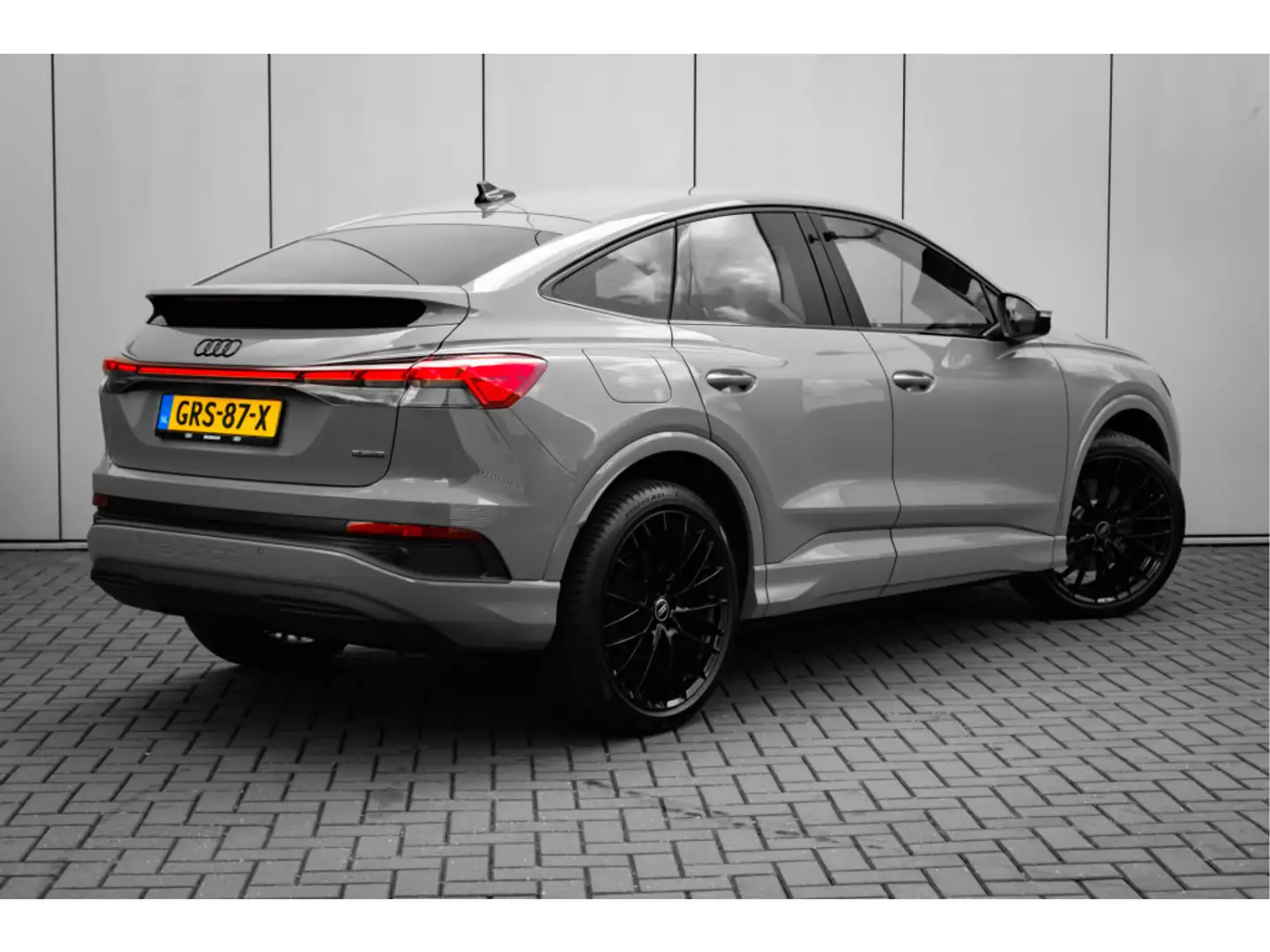Audi Q4 e-tron Sportback Advanced edition 45 quattro 286PK | Stoe Szürke - 2