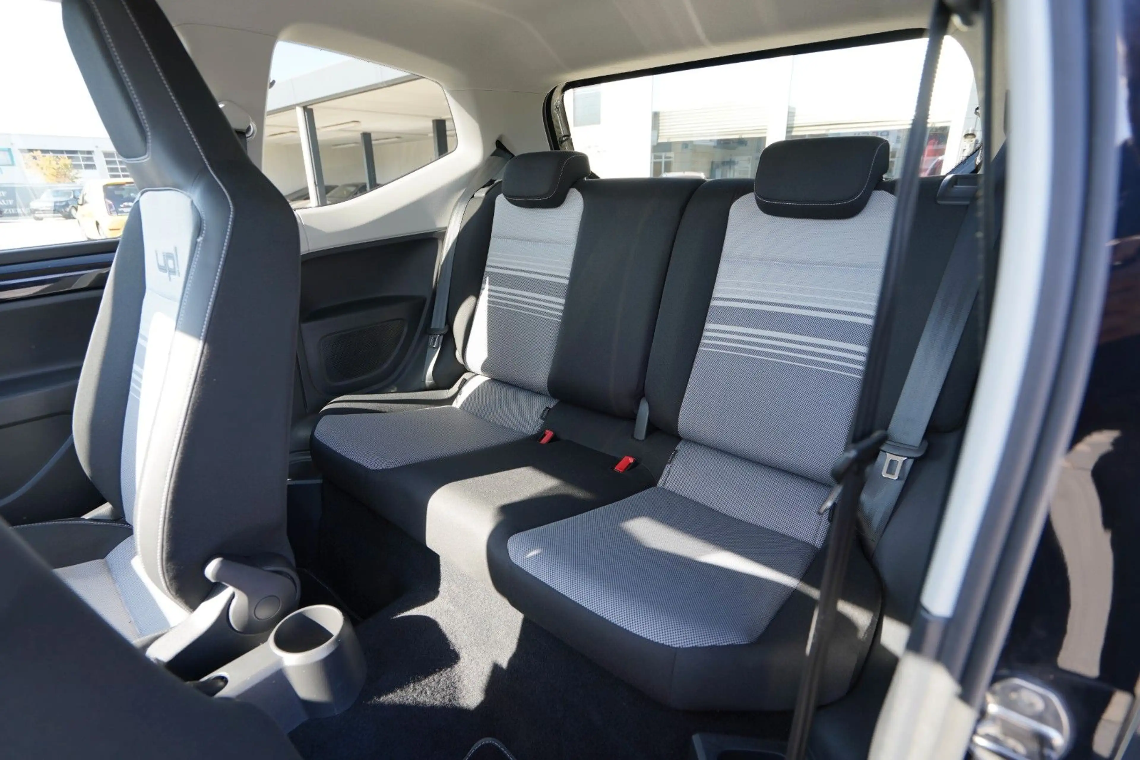 Volkswagen up! black up!*2.Hand*Tempo*Navi*PDC*SHZ*Klima — photo 12