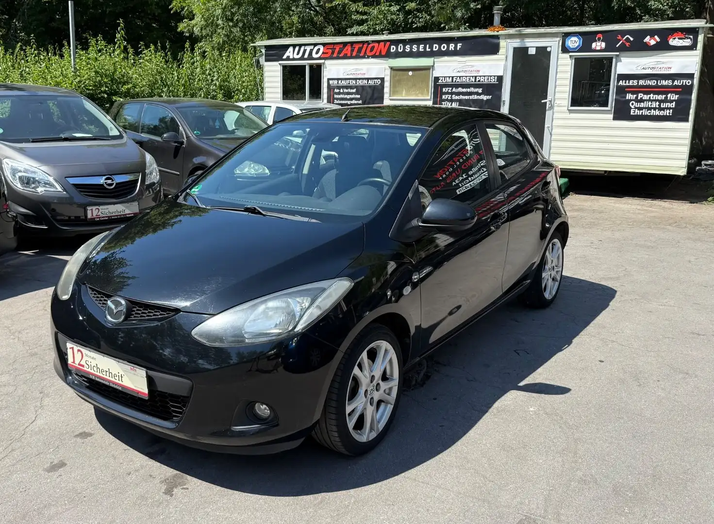 Mazda 2 Lim. 1.5 Impression*KLIMA*INSP.NEU*TÜV/AU NEU* Noir - 2