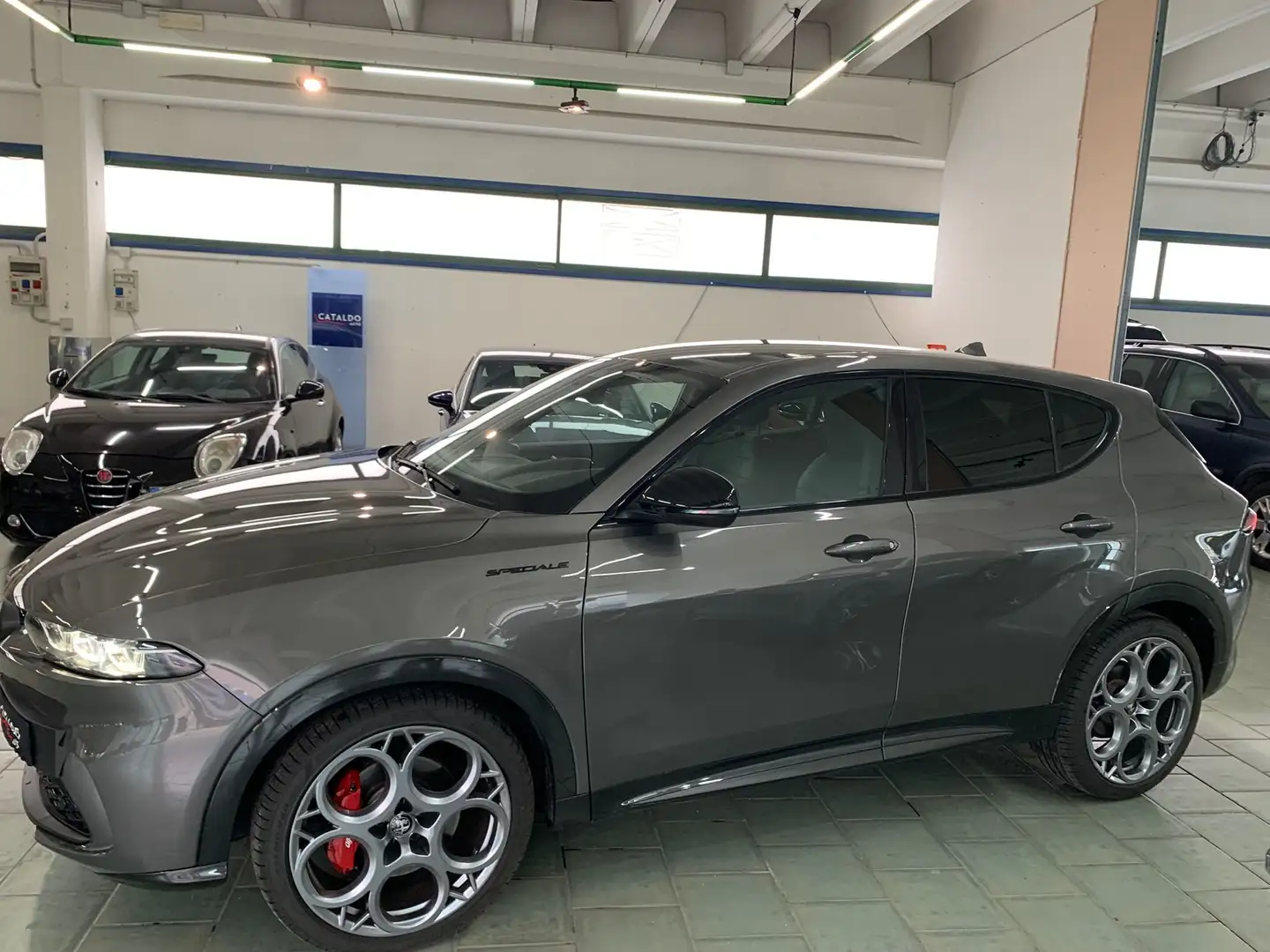 Alfa Romeo Tonale 1.5 mhev tct7 130cv edizione speciale Gris - 2