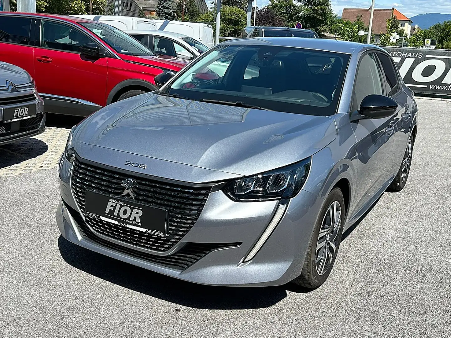 Peugeot 208 Allure 1,2 PureTech 82 Silber - 1