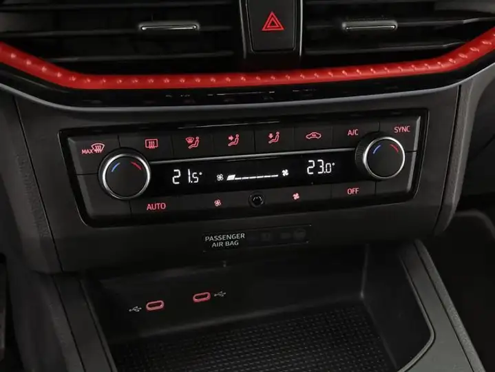SEAT Ibiza 2025, foto 25