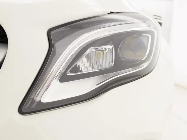 Mercedes-Benz Gla view 8