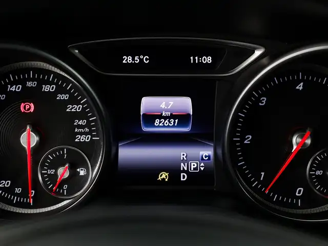 Mercedes-Benz Gla view 12