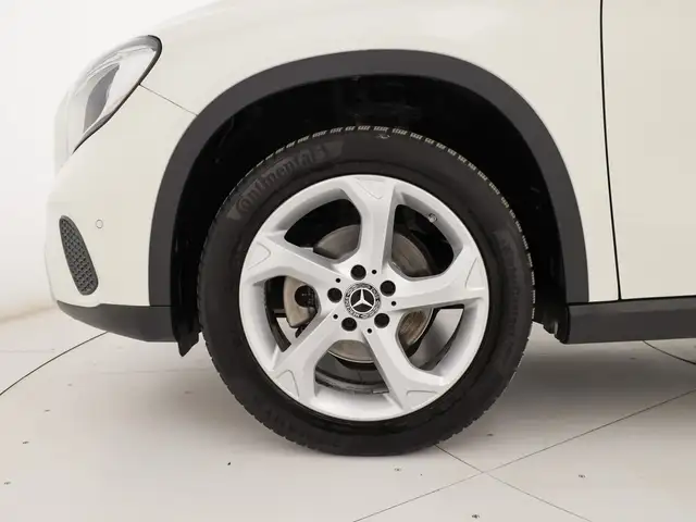 Mercedes-Benz Gla view 7