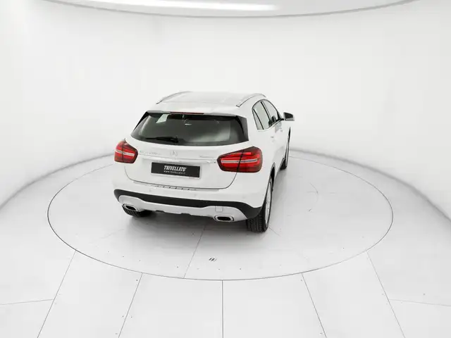 Mercedes-Benz Gla view 6