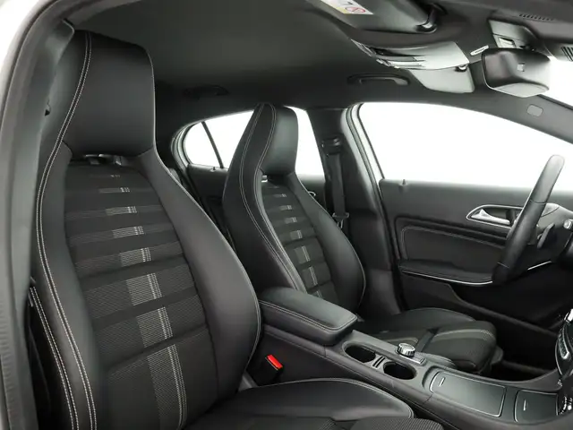 Mercedes-Benz Gla view 10