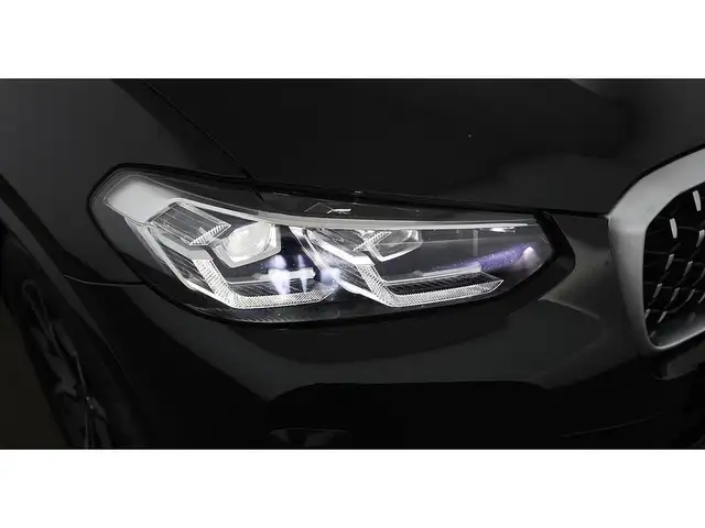 BMW X4 xDrive 20d M-Sport Aut LED LEDER NAVI SITZHZG Ansicht 11