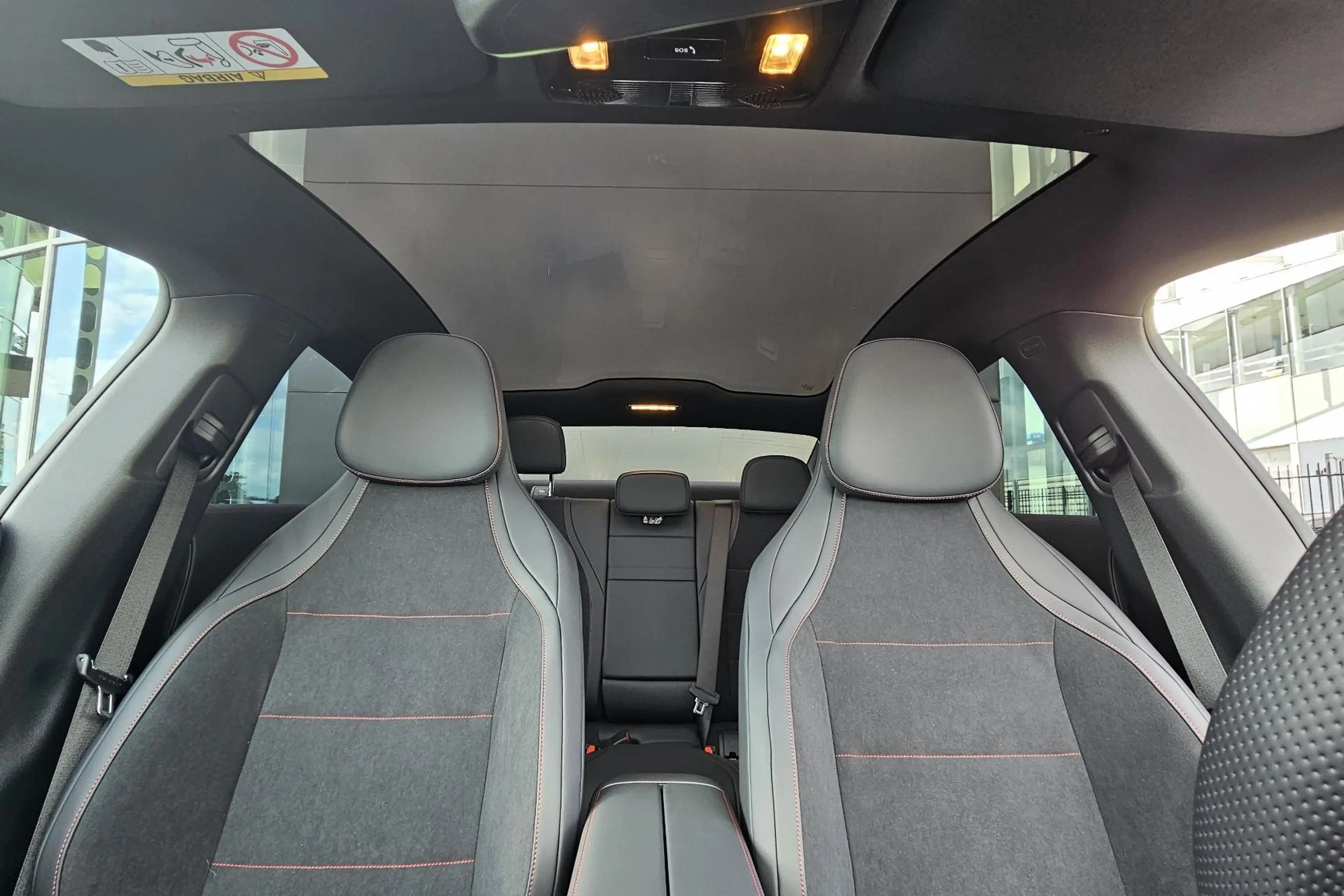 Mercedes-Benz CLA 180 CLA Coupé Automaat Business Solution AMG | Premium — photo 9