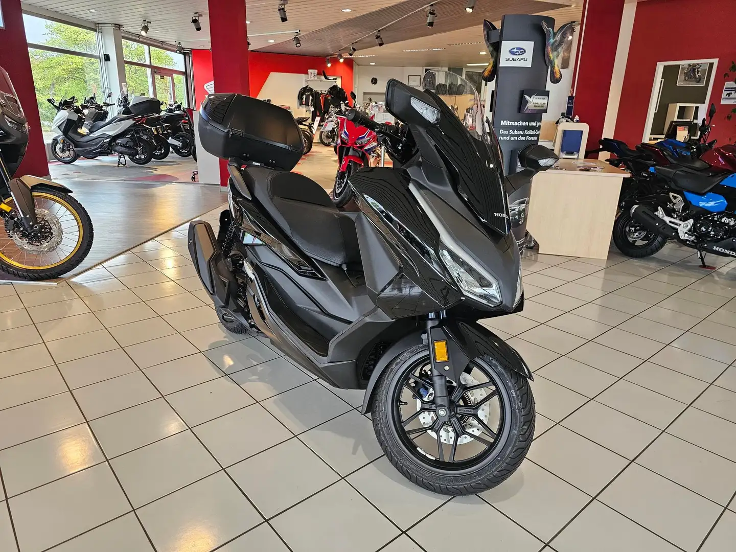 Honda Forza 350 inkl. Smart-Top-Case Negro - 2