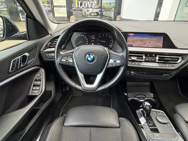 BMW 2 Series view 6