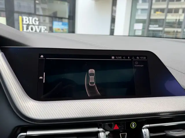 BMW 2 Series view 10