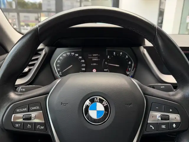 BMW 2 Series view 13