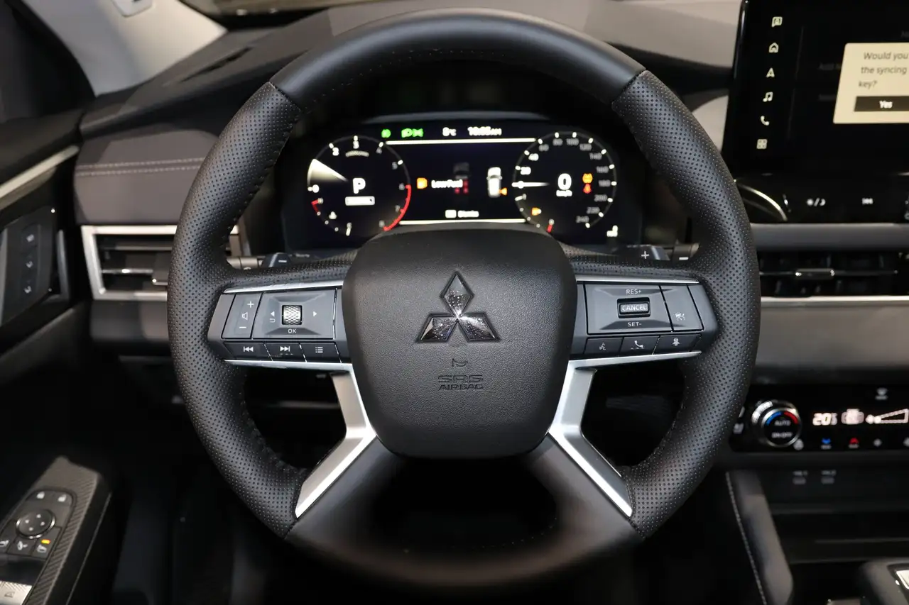 Mitsubishi Outlander снимка Mitsubishi Outlander