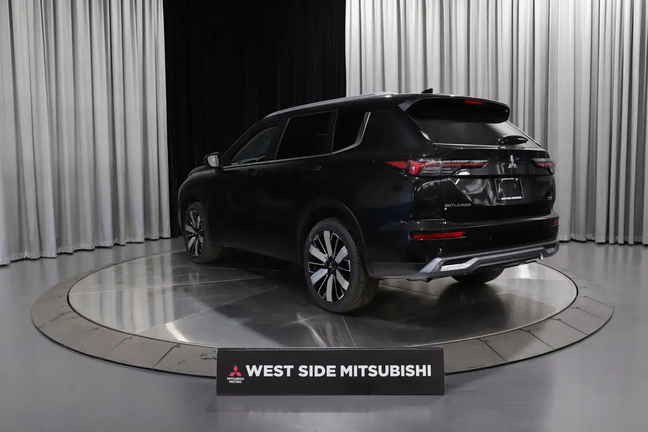 Mitsubishi Outlander снимка Mitsubishi Outlander