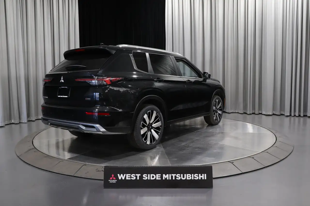 Mitsubishi Outlander снимка Mitsubishi Outlander