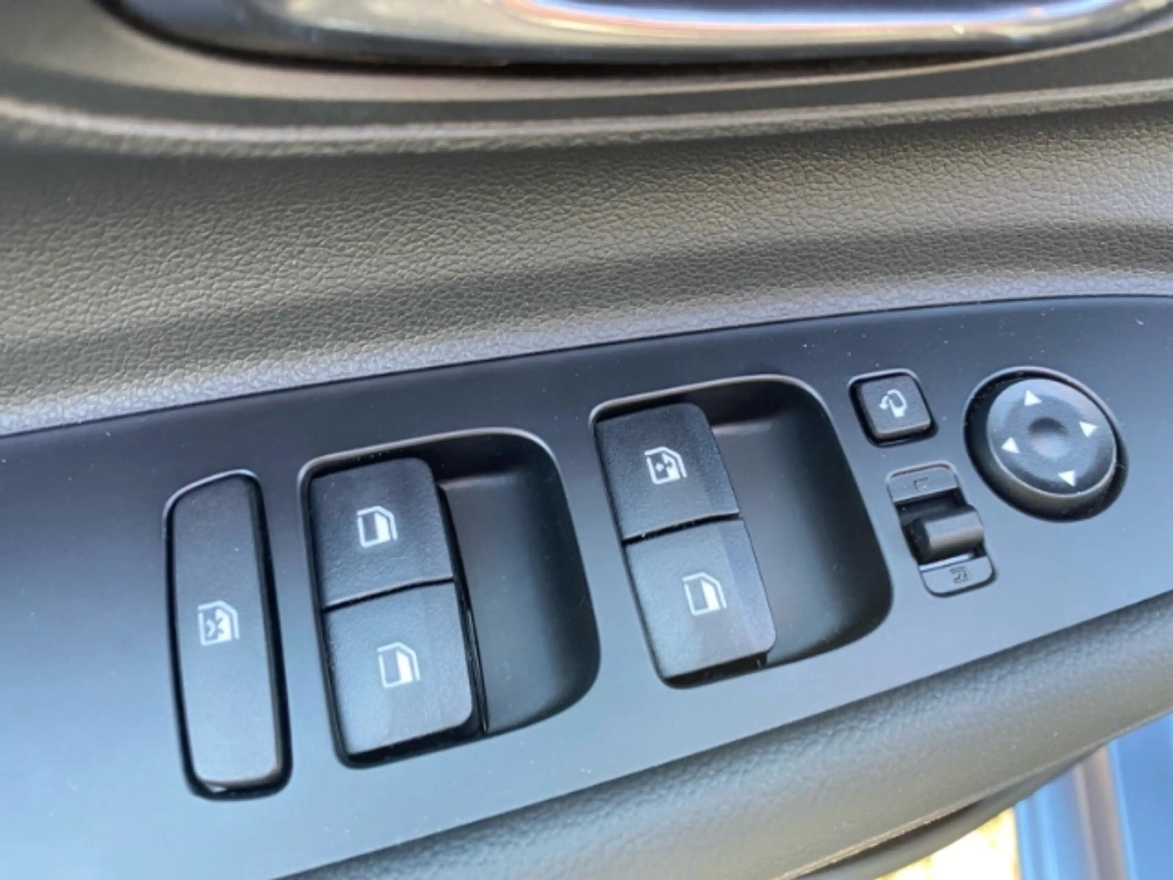 Hyundai i20 1.0 T-GDI Trend Allwetterreifen+Navi+Rückfahrkamer — photo 15