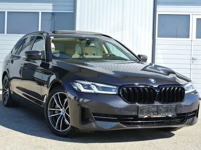BMW 530 e Touring Aut. * el. PANORAMA-GLASDACH * LEDER * KAMERA* LED *
