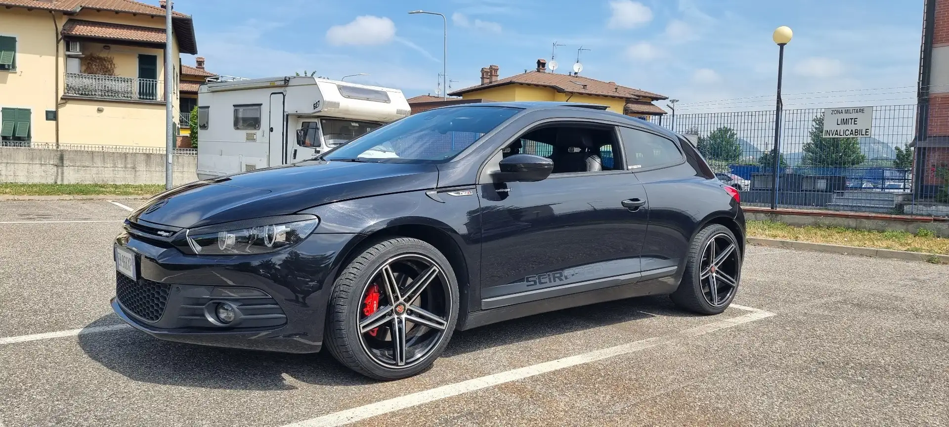 Volkswagen Scirocco 2.0 tdi Edition 170cv dsg Nero - 1