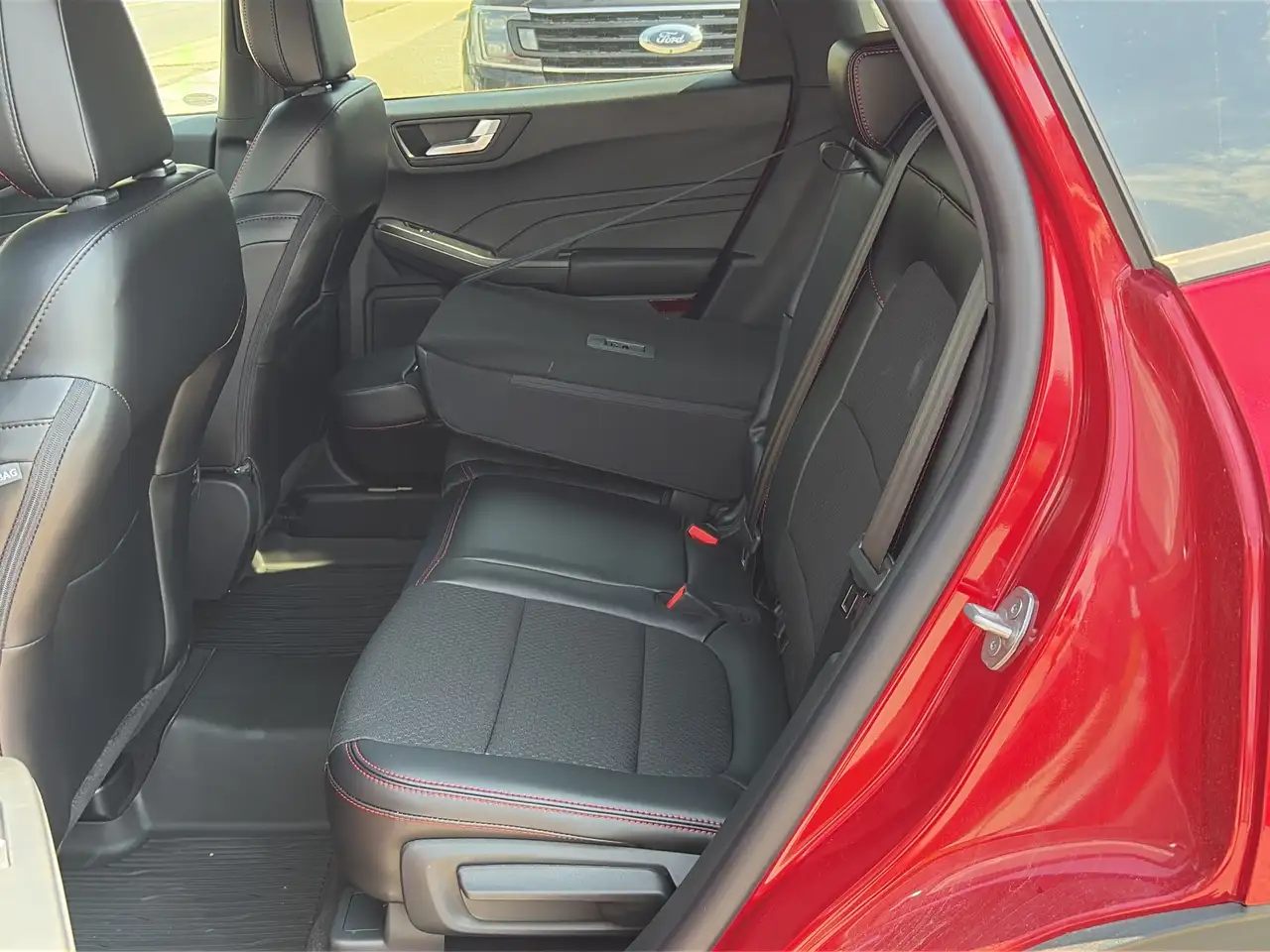 Ford Escape снимка Ford Escape