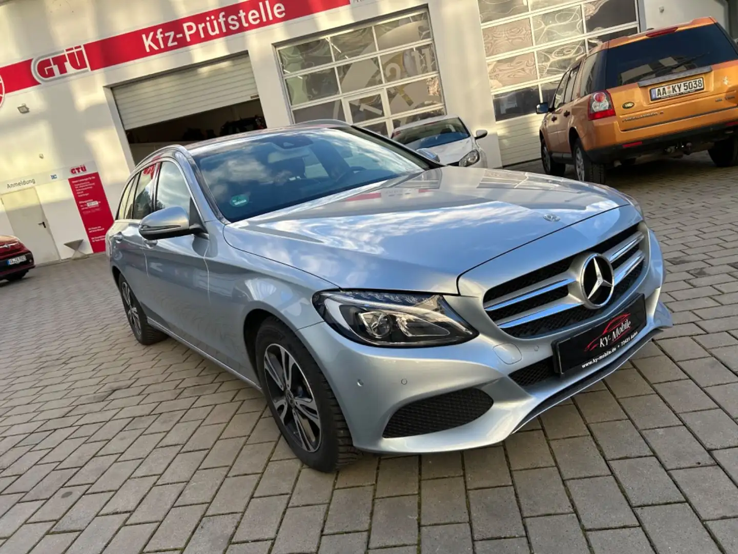 Mercedes-Benz C 180 Autom./Navi/Leder/Standh./TÜV&AU-NEU Argent - 1