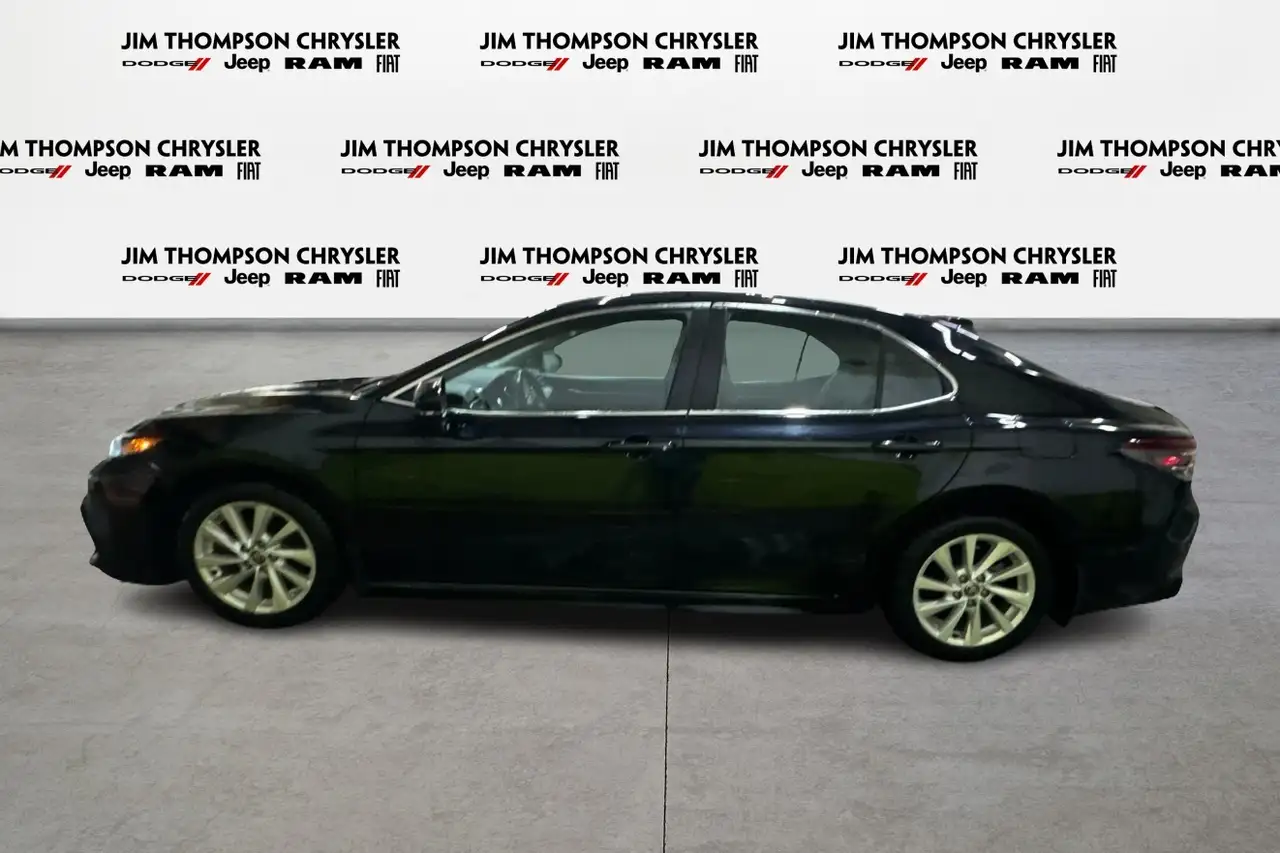 Toyota Camry снимка Toyota Camry
