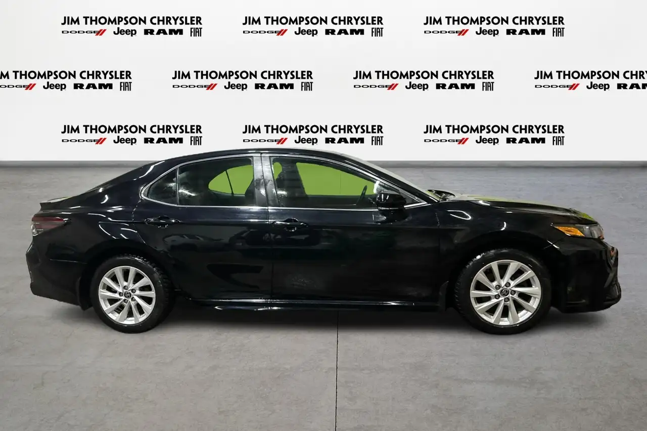 Toyota Camry снимка Toyota Camry