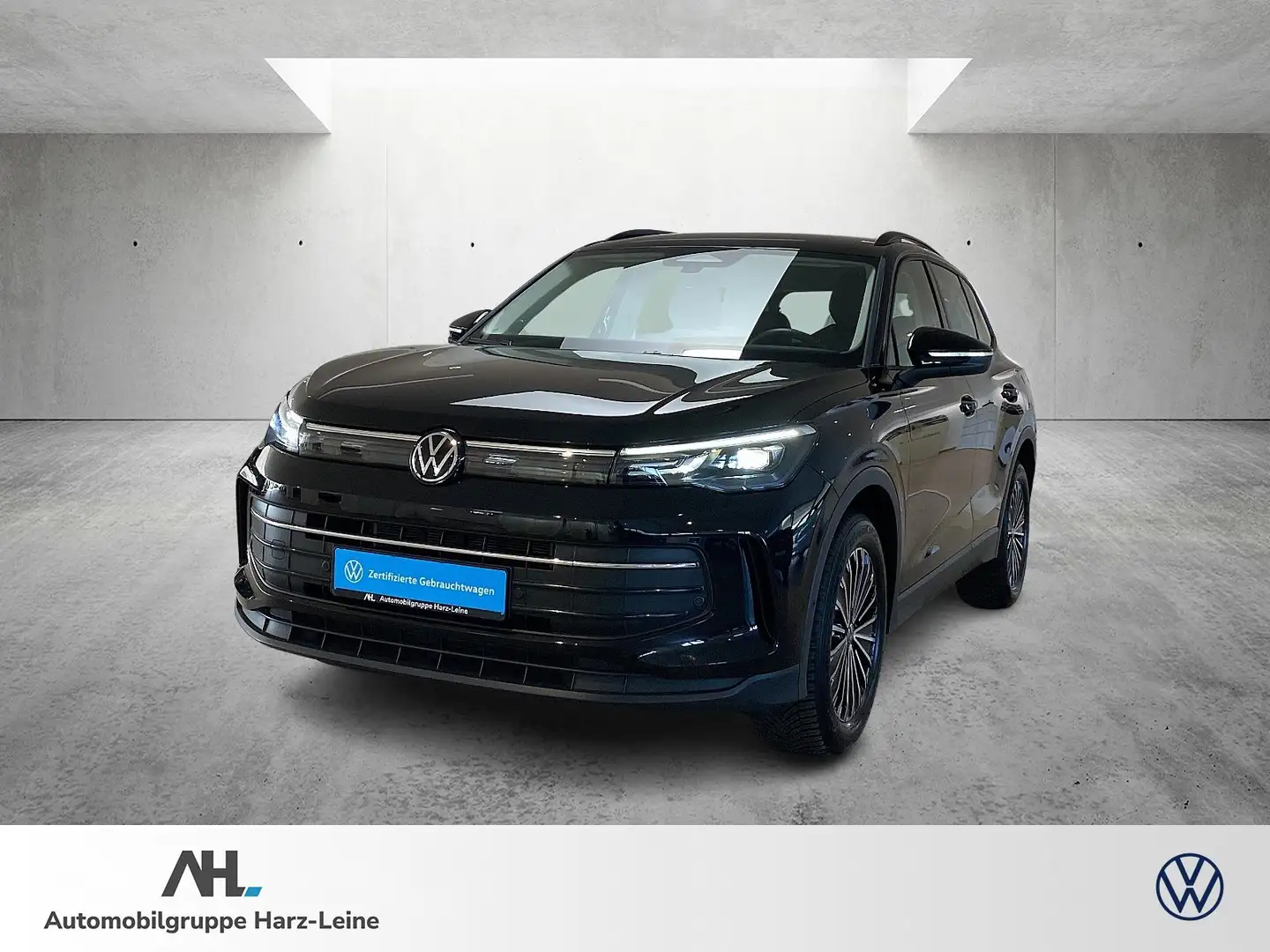 Volkswagen Tiguan 2.0 TDI Life DSG RFK Navi AHK ACC LED Schwarz - 1